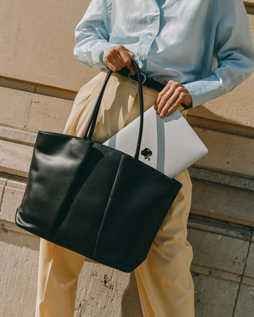 Horizon tote bag - soft touch black – KAAI