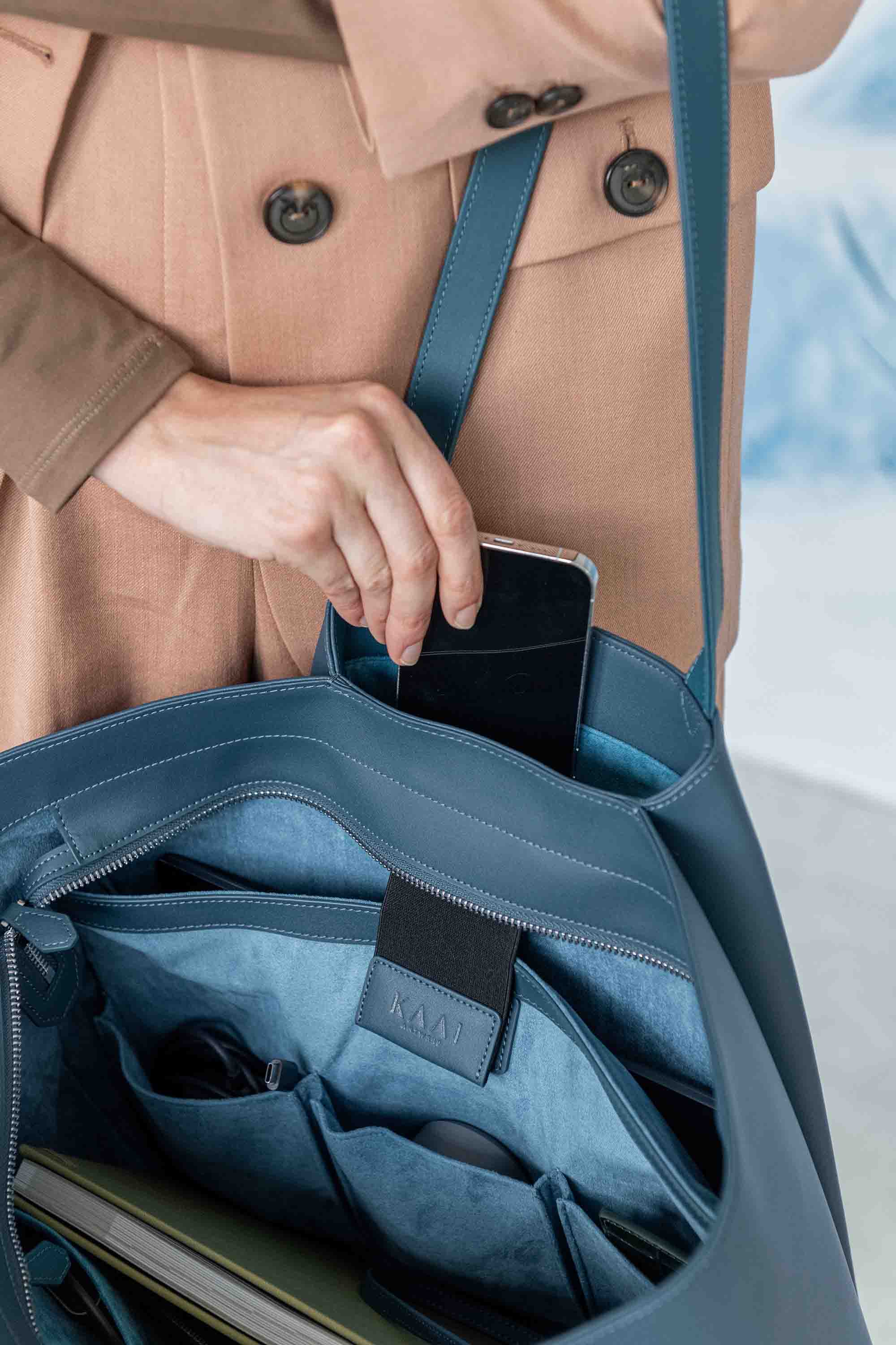 Pyramid - teal blue – KAAI