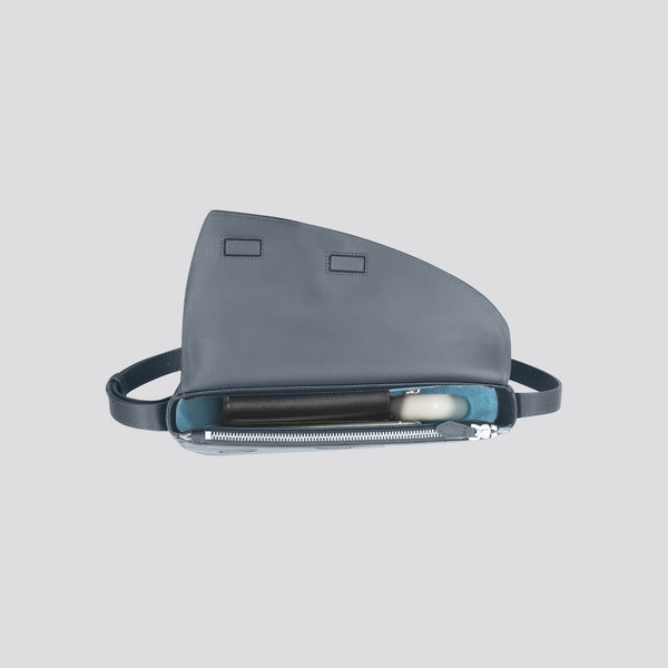 Rebel Cross Body - soft touch staalblauw