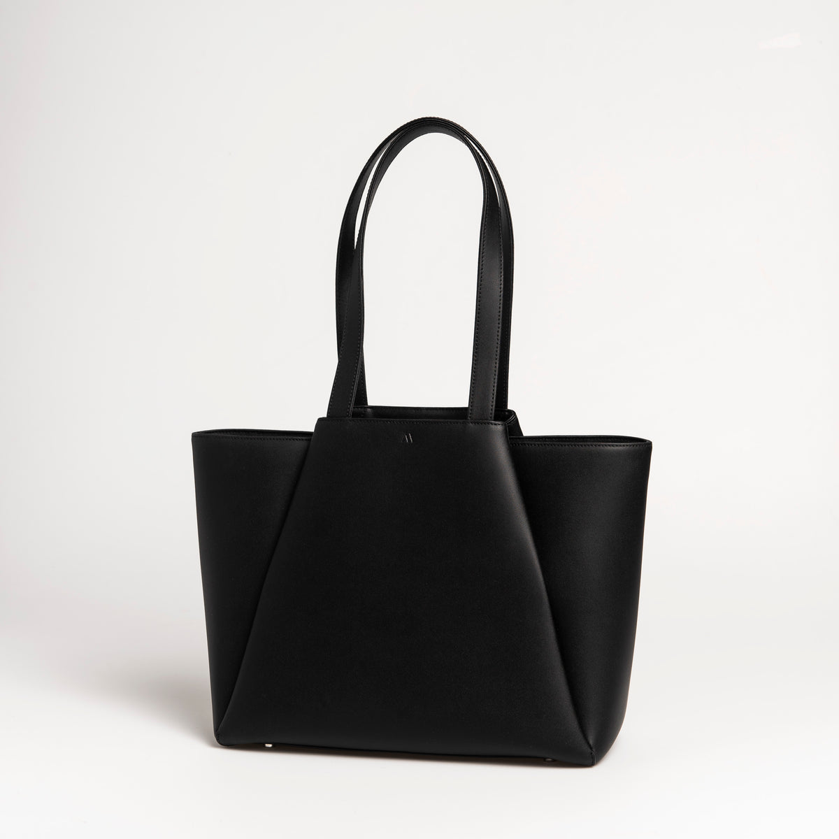 The Midi Pyramid tote bag for women – KAAI