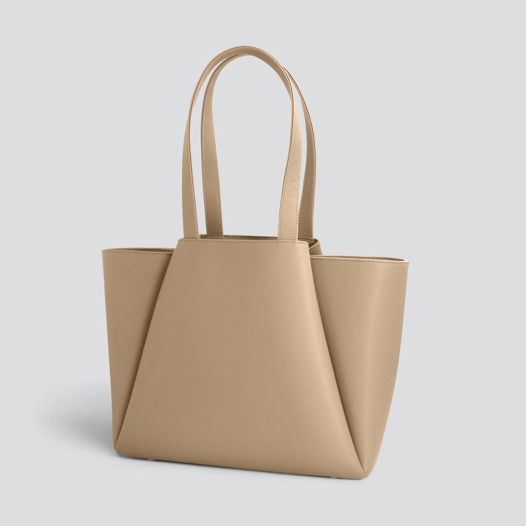 The Midi Pyramid leather workbag – KAAI