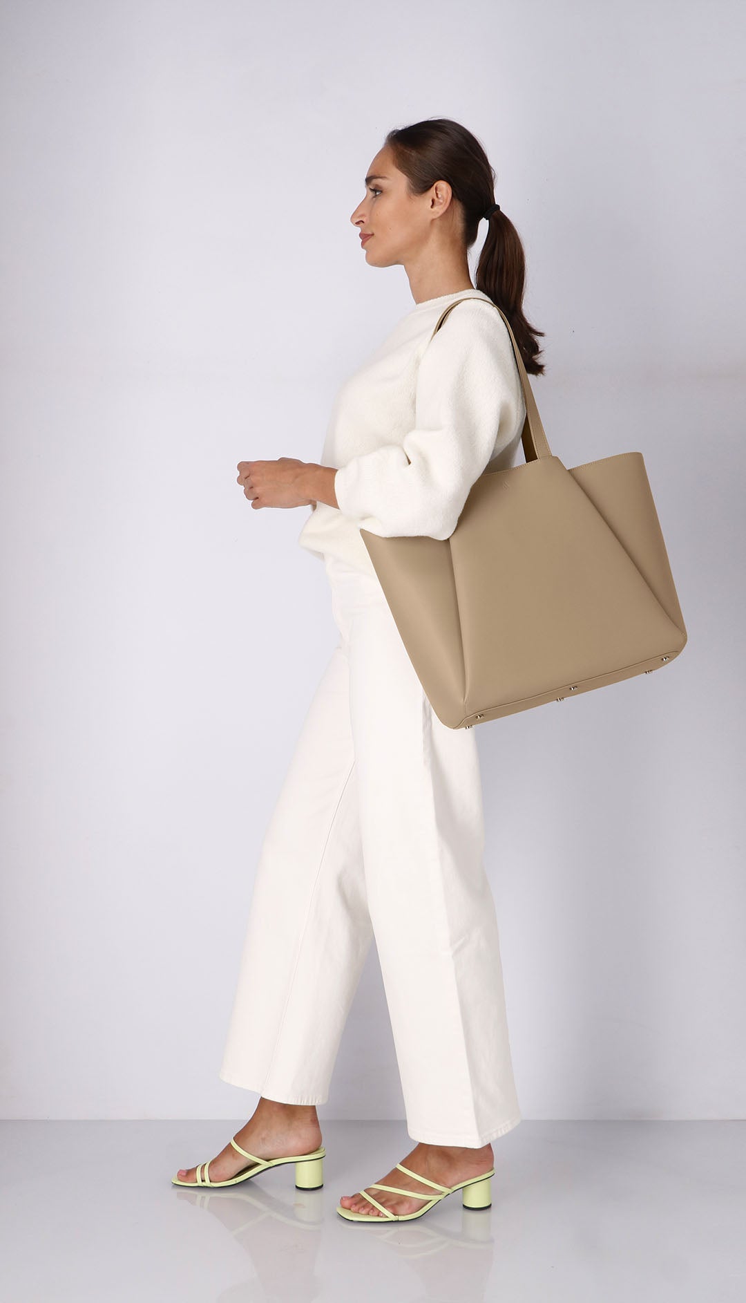 Pyramid - summer taupe – KAAI